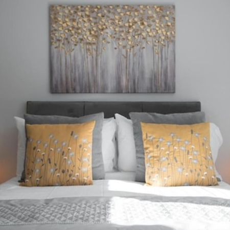 Beautiful, Spacious 1 Bed Flat เบรนท์วูด ภายนอก รูปภาพ