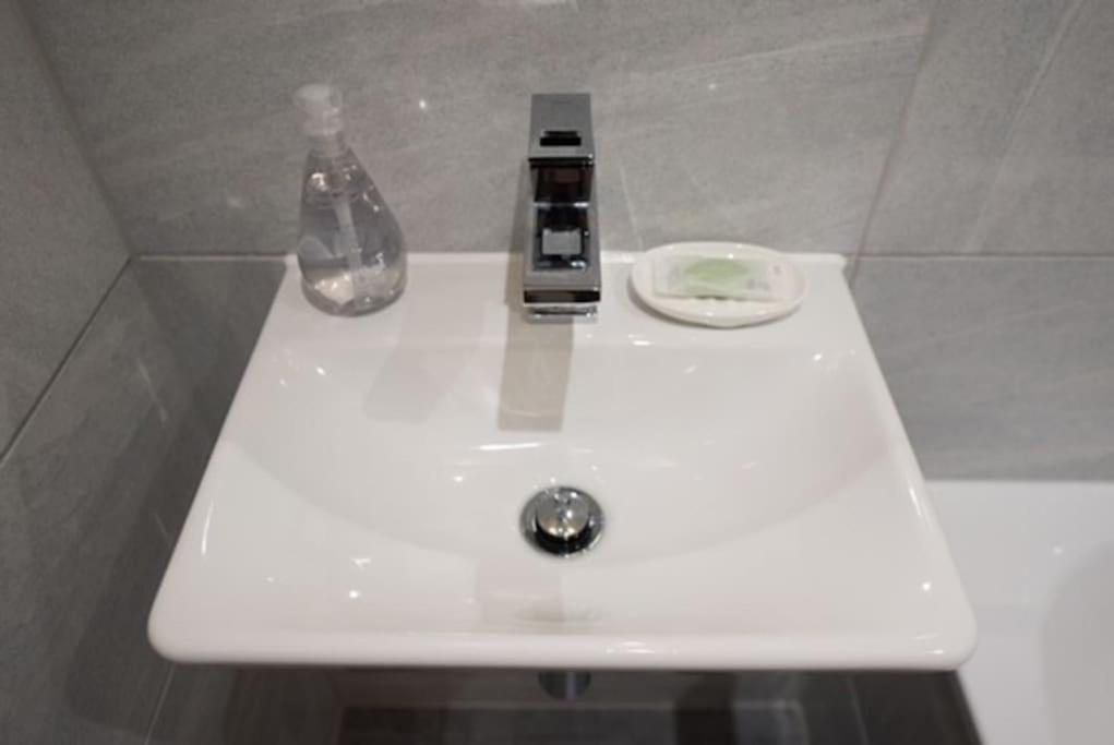 Beautiful, Spacious 1 Bed Flat เบรนท์วูด ภายนอก รูปภาพ