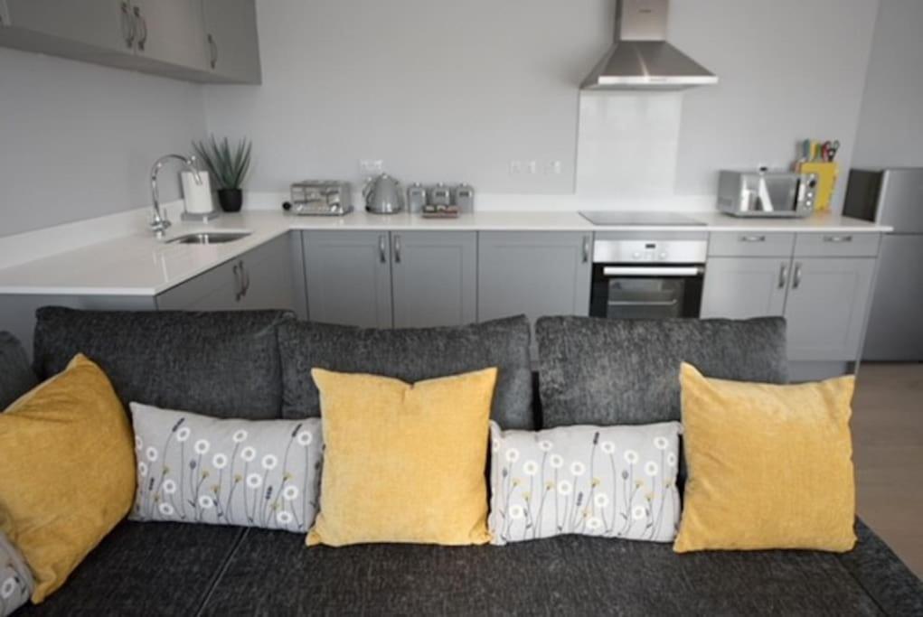 Beautiful, Spacious 1 Bed Flat เบรนท์วูด ภายนอก รูปภาพ