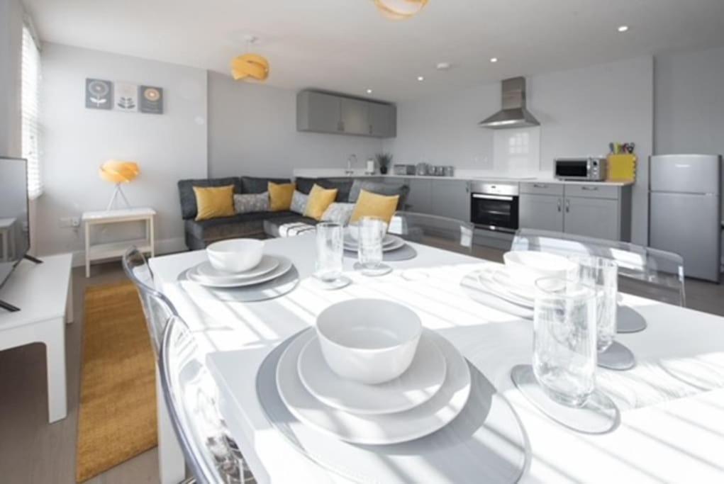 Beautiful, Spacious 1 Bed Flat เบรนท์วูด ภายนอก รูปภาพ